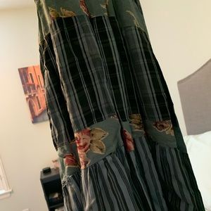 Vintage long boho patterned skirt